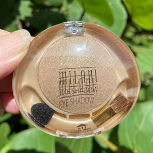 NEW Milani Baked Runway Eyes Eyeshadow 11 Beach Sand (0.07oz / 2.1g) NOS Sealed - Picture 1 of 3