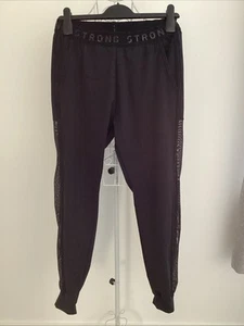 Pantalones de chándal I.D Strong en negro de Zumba - paneles de malla - PEQUEÑOS - Imagen 1 de 24