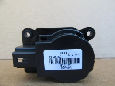 Actuador de control de climatización con consola central Cadillac CT6 2016-2018 OEM 23191342 Foto 1 de 4