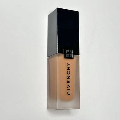 Givenchy Prisme Libre Skin-Caring Matte Foundation N° # 5-W345 - Image 1 of 4