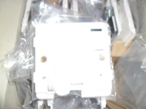 Legrand mosaic 743 60 fused connection unit unswitched with cable outlet - Picture 1 of 1