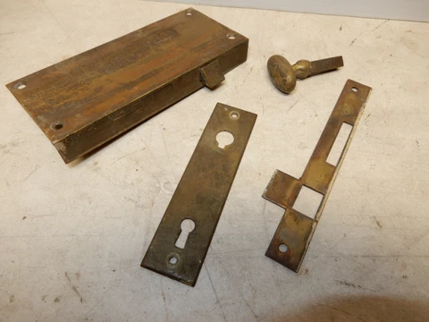 ANTIQUE BRASS FURNITURE DOOR DRAWER LOCKS COMPLETE 7 AVAILABLE Cover