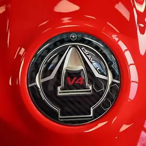 Adesivo resinato 3D Tappo Serbatoio moto compatibile con Ducati Diavel v4 2023 - Foto 1 di 3
