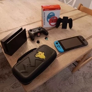 Nintendo Switch 544gb Starting Kit. Blue and grey joycons. OBO - Picture 1 of 1