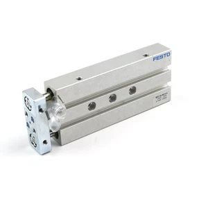 Festo Doppelkolbenzylinder DPZ-10-40-P-A 32683 NOV - Bild 1 von 3