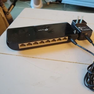 TP-LINK TL-SG1008D 8-Port External Switch - Photo 1/4