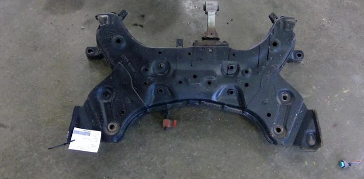 travesaño con suspensión delantera Kia Rio 2014-2017 Foto 1 de 1