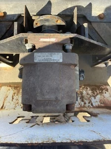 PERMCO SINGLE VANE PUMP MODEL 7400 6131 0002 - Picture 1 of 2