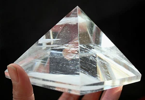 483g PRETTY CLEAR SMELTING QUARTZ CRYSTAL PYRAMID HEALING - Picture 1 of 6