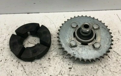 Yamaha CS3 200 RD200 Rear Drive Hub / Sprocket and Rubber Bushing - Изображение 1 из 4