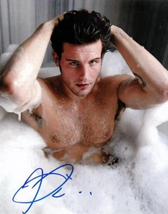 NICO TORTORELLA.. Hot Tub Hunk (Younger) SIGNED - Picture 1 of 1