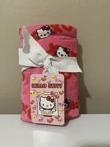 New Hello Kitty Faces Pink XOXO Hugs & Kisses Hand Towels Pack Of 2 - Picture 1 of 3