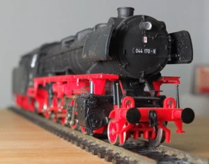 Jouef 8742 HO gauge DB BR 44 steam locomotive in black and red livery - Picture 1 of 15