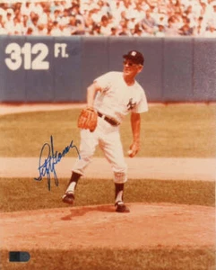 Lefty Gomez Signed Yankees 8x10 Photo (AIV) - Picture 1 of 1