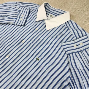 Vintage Lacoste Hemd Herren 44 (XL) vertikal gestreift Knopfleiste Alligator Logo blau - Bild 1 von 11
