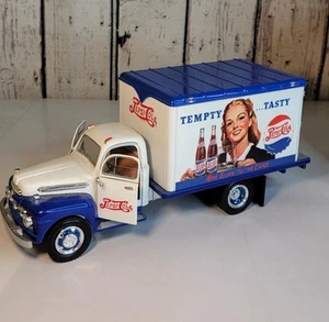 Golden Wheel Die Cast 1951 Pepsi Cola Tempty Tasty Box Delivery Truck 11x4" - Bild 1 von 10