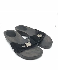 Chanel Slippers - Picture 1 of 12