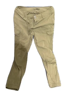 PrAna Pants Ladies Size 2 Green Nylon Camping Outdoors Womens - Picture 1 of 4