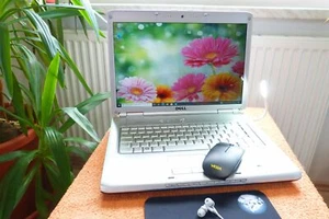 DELL Inspiron 1520 l 15 Zoll HDP l Windows 10 Pro l GeForce l AKKU NEU I 250GB I - Bild 1 von 6