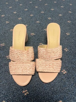 Chocolat Blu Woman’s Sz 7 Raffia Pink Slide Sandal Block Heel Straw Woven Slip - Image 1 of 4