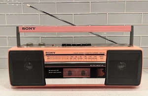 SONY CFS-210 FM/AM Radio Estéreo Cassette Boombox Rosa Melocotón PROBADO - ¡VER VIDEO! - Imagen 1 de 23