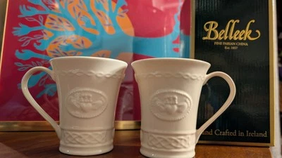 NUEVA Taza de té de café Belleek Claddagh irlandesa artesanal de porcelana en relieve 10 oz 4" Foto 1 de 4