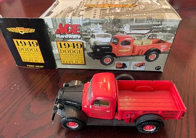 Dodge Power Wagon 1949 First Gear P/U Express Truck Ace Hardware #18-2562 Foto 1 de 4