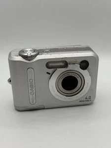 Casio QV-R40 4.0MP Digital Camera - Silver Spares or Repair Only - Picture 1 of 4