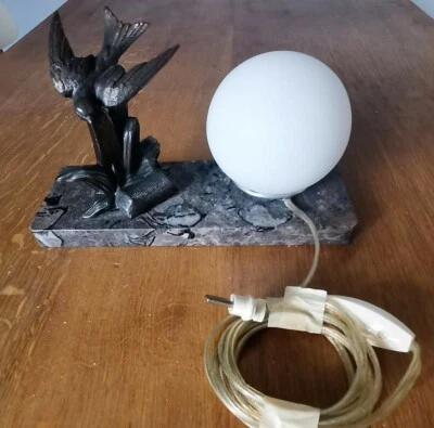 lampe de chevet à l'oiseau veilleuse art déco - Photo 1/4