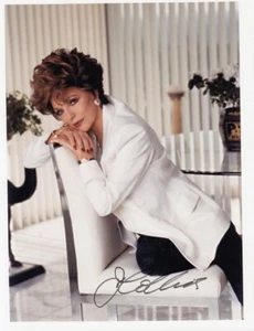 JOAN COLLINS - 10" x 8" Foto 1999 - PERSÖNLICH SIGNIERT KEINE WIDMUNG + COA - Bild 1 von 1