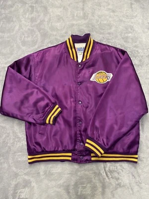 Chaqueta de satén vintage años 80 licencia NBA Los Angeles Lakers para hombre talla grande” Foto 1 de 4