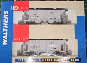 932-25371 Walthers Union Pacific 100-Ton 2-Bay Covered Hopper 2-pk - Picture 1 of 8