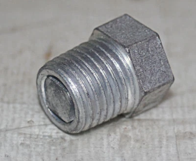 1/4" NPT Steel Check Valve (Flow direction is from hex to threads) - Image 1 of 3