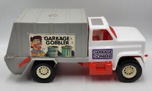 Vintage 1970 Garbage Gobbler Trash Dump Truck PP Processed Plastic Co. Toy