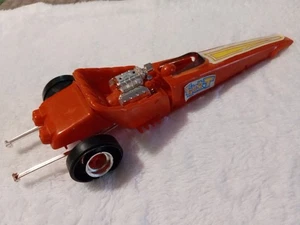 1970 TOM DANIEL TRICK T DRAGSTER MODEL KIT Monogramma Pezzi Ricambi Ricostruzione HEMI - Foto 1 di 10