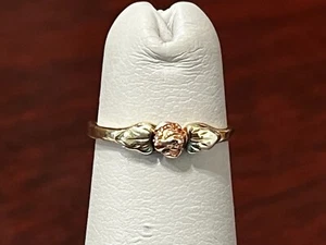 10K Tri-Color Rose Gold Baby Ring Size 1.75 .8 Grams - Picture 1 of 3