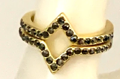 Lote de 2 anillos a juego piedra gris oscuro tono dorado talla 8 Foto 1 de 4