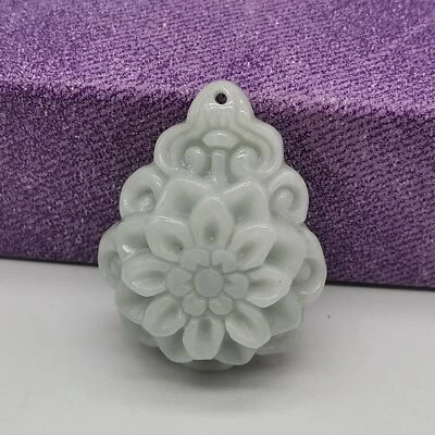 Colgante Flor Estilo Chino Jade Jadeíta Verde Claro Natural Certificado 花开富贵 Foto 1 de 4