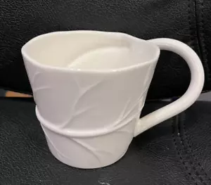 Starbucks 2008 Kaffee Tee Becher Tasse weiß geprägt Weinstock Griff Blatt 10oz #2 - Bild 1 von 13