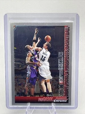 2005-06 Bowman #18 Pau Gasol NBA HOF Spain Chrome Parallel NM+ - Image 1 of 2
