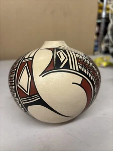 Signed Blanca Olivas Mata Ortiz Pottery - Picture 1 of 6