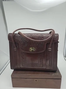 Borsa a mano messicana grande in pelle lavorata a mano marrone scuro farfalla in rilievo - Foto 1 di 20
