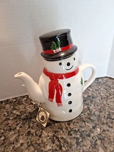Price and Kensington Snowman Teapot Made in England - Picture 1 of 7
