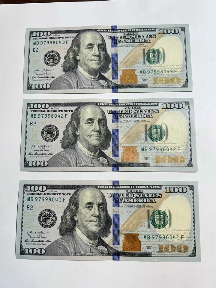 #3- 2013 Consecutive $100 Notes Crisp! Gradable Notes🇺🇸 Just Brilliant ✨💯🇺🇸 - Image 1 of 2