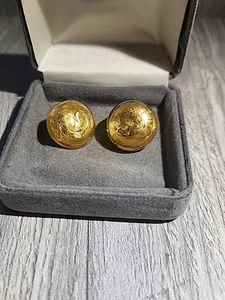 Unbranded Hand Made Glass Gold Tone Clip On Earrings - Picture 1 of 2