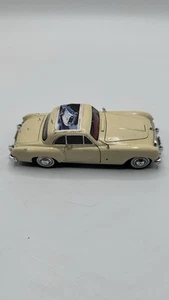 1953 Nash Healey auto pressofusa-1/32 crema modelli firmati (LEGGI DANNI VERNICE) 2  - Foto 1 di 11