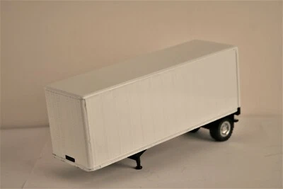 1:53 Scale ONE Tonkin 28' Blank Pup Trailer KIT Ready For Your Business 1/53 - Image 1 of 4