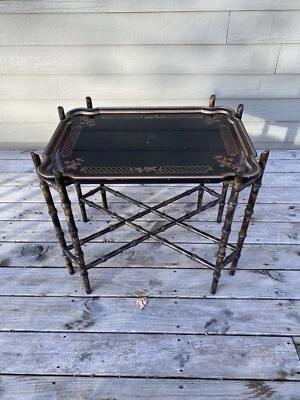 Mesa bandeja imitación bambú Mid-Century Chinoiserie de Baker Furniture Foto 1 de 4