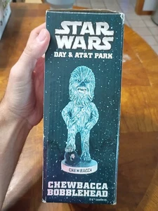 Elmetto San Francisco Giants Star Wars Chewbacca SGA Bobblehead usato vedi foto R - Foto 1 di 8