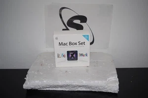 Apple Mac Box Set. iLife 09, iWork 09, Mac OS X 10.6 - Picture 1 of 2